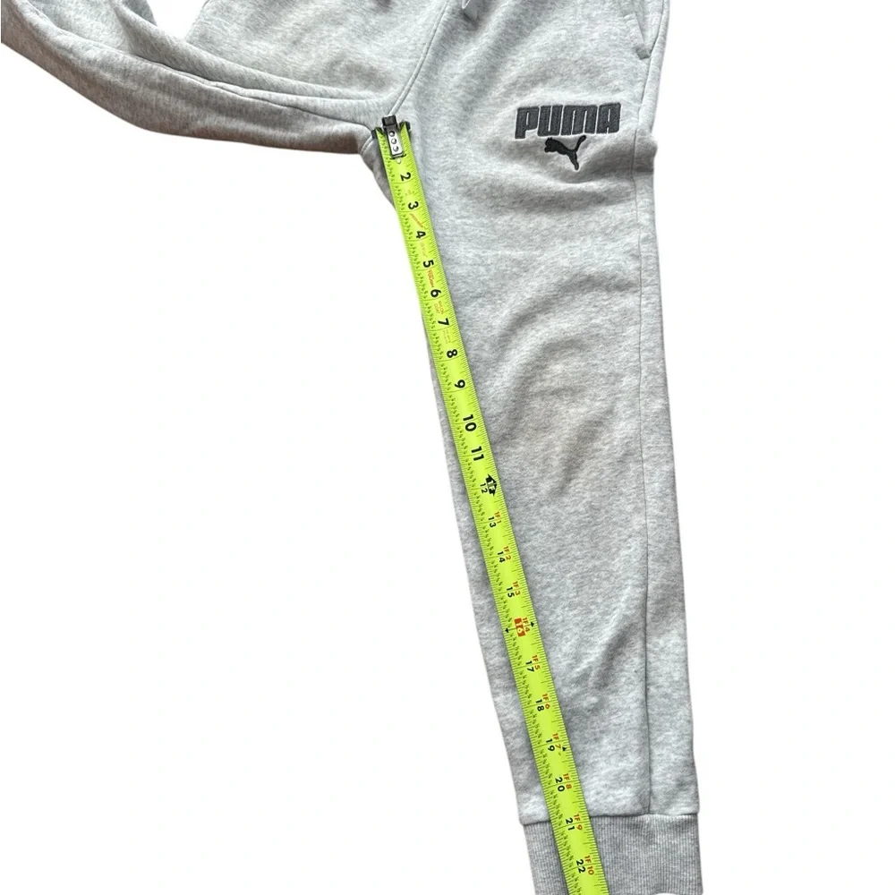 Puma Youth‎ Boys/Unisex Gray Jogger Style Sweat Pants Size Medium Logo